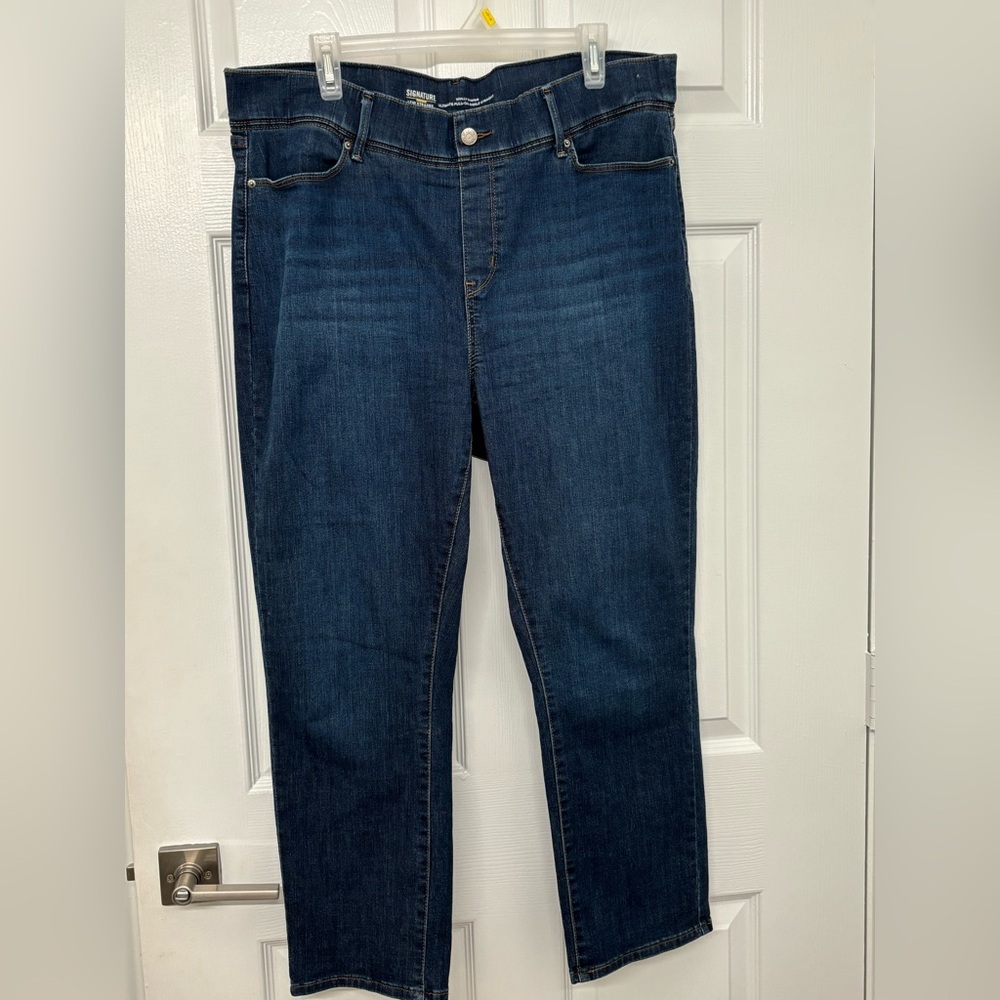 Signature by Levi Strauss Dark Blue Straight Leg Jeans Women’s Pull On Size 18